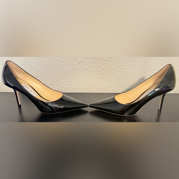 JIMMY CHOO Black Patent Leather Pumps with JC Emblem NWT | 8.5 US - Picture 10 of 15